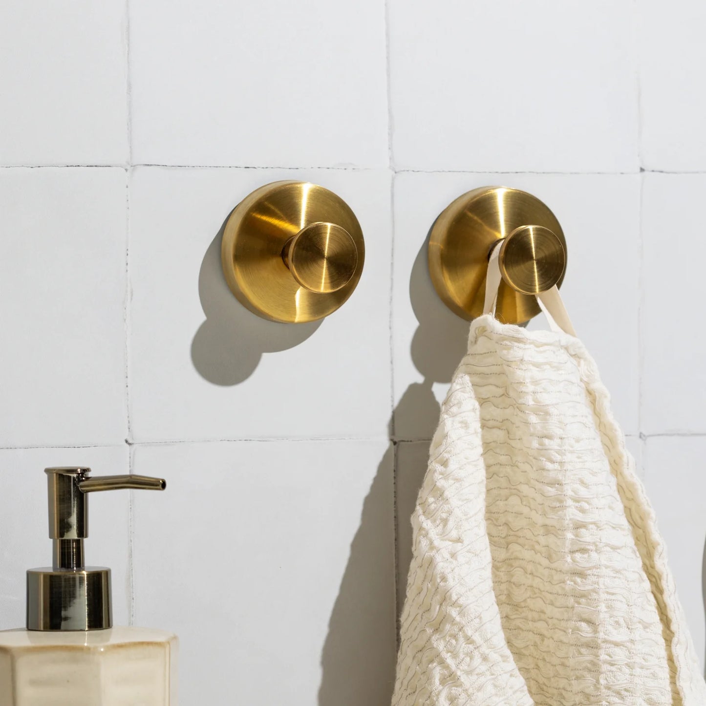 Hookly™ – Helppo asennus ilman poraamista